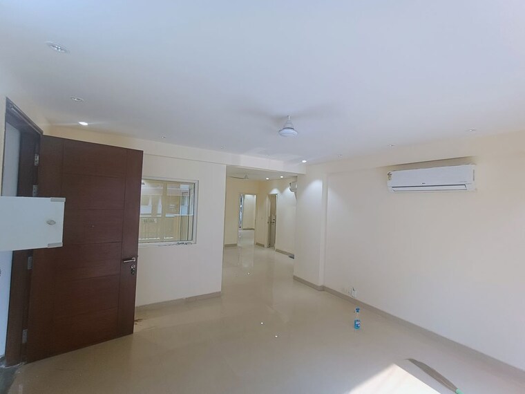 Room, emaar-emerald-floors 3.5 Bedroom 1650 Sq.Ft. Apartment In Sector 65 Gurgaon 10733452