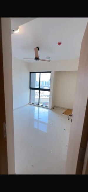 Room in 2 BHK Apartment at Lodha Casa Supremo, Mira Road East – for Rent