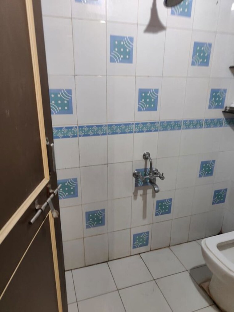 Bathroom, surobhi-kinara-apartment 2 Bedroom 1050 Sq.Ft. Apartment In Tingre Nagar Pune 10733488