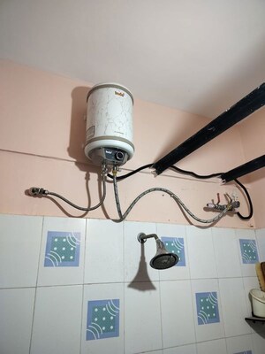 Furnished Amenities in 2 BHK Apartment at Surobhi Kinara Apartment, Tingre Nagar – for Rent