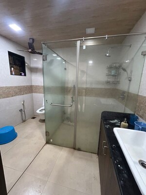 Bathroom in 4 BHK Apartment at Chembur – for Rent