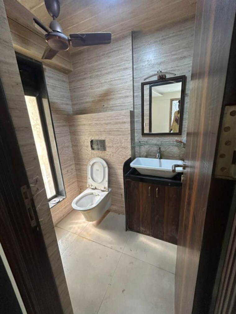 Bathroom, chembur 4 Bedroom 1500 Sq.Ft. Apartment In Chembur Mumbai 10733459