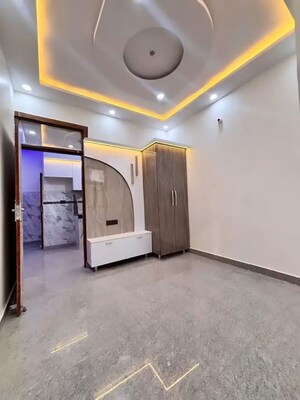 Room in 2.5 BHK Independent House at Uttam Nagar – for Sale