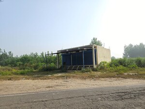  Shop – Exterior View View at Bela - for Sale