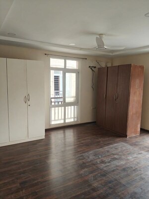 Room in 3 BHK Apartment at Aditya Empress Towers, Shaikpet – for Rent