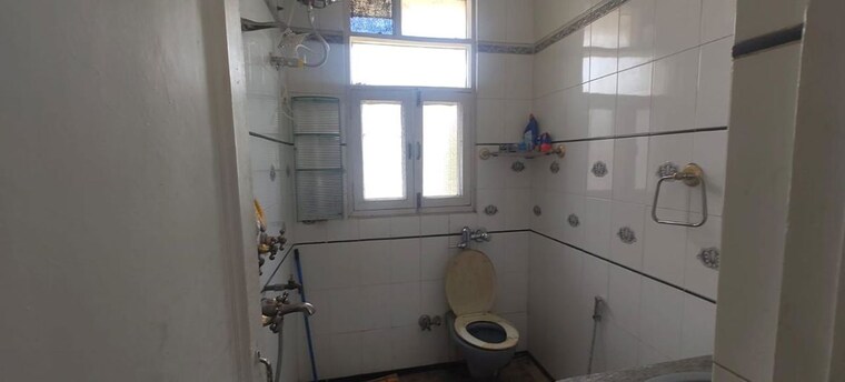 Bathroom, panchkula urban estate 3 Bedroom 1250 Sq.Ft. Apartment In Panchkula Urban Estate Panchkula 10733513