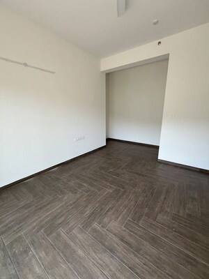 Room in 5 BHK Apartment at Sobha Nesara, Kothrud – for Rent