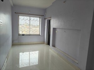 Room in 2 BHK Apartment at Saket Nagar – for Rent