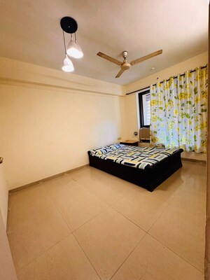 Bedroom in 2 BHK Apartment at Sindhi Society, Chembur – for Rent