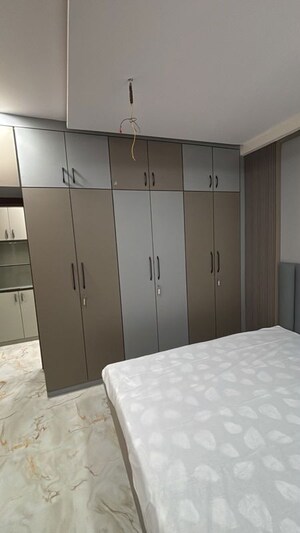 Room in 2 BHK Apartment at New Mahada Colony, Goregaon East – for Rent