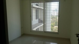 Room in 2 BHK Apartment at DLH Metroview, Andheri West – for Sale