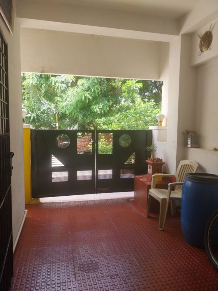 Living Room, ombr layout 3 Bedroom 1200 Sq.Ft. Independent House In Ombr Layout Bangalore 10733592