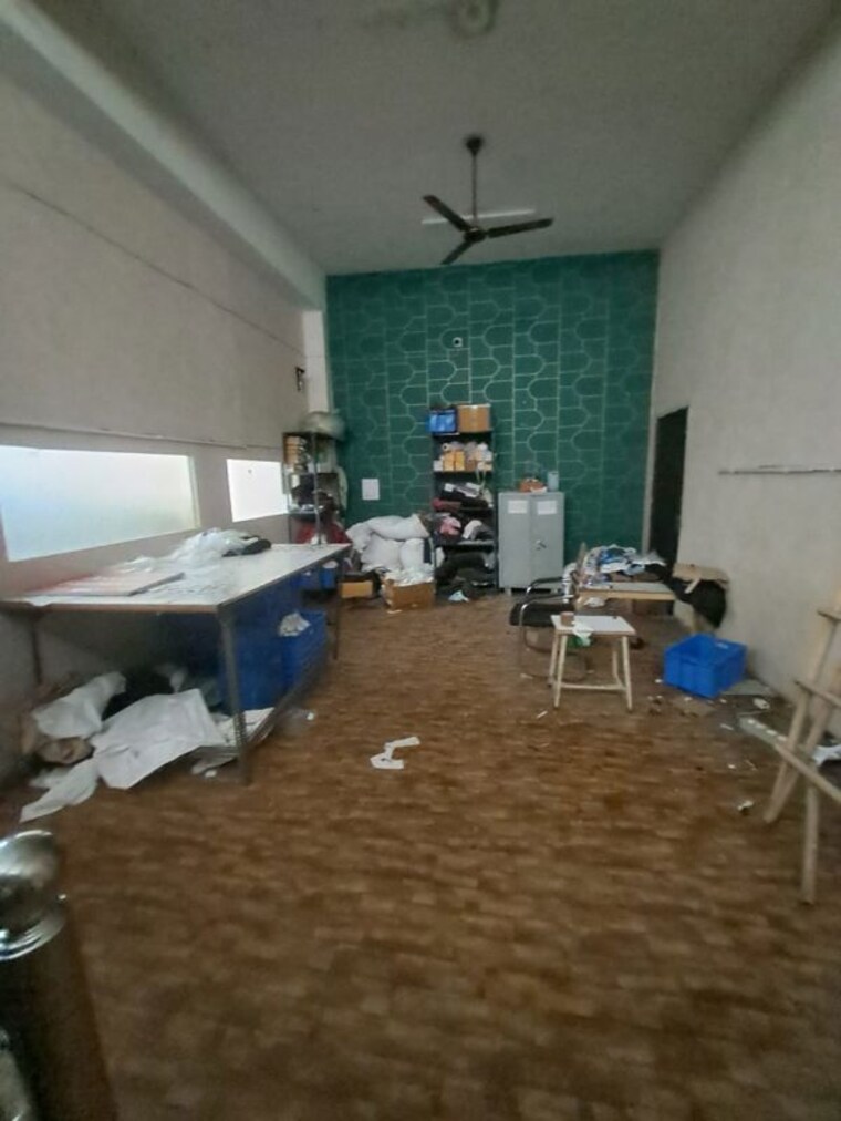 Team Area, sector 63 Commercial Warehouse 1600 Sq.Ft. In Sector 63 Noida 10733609