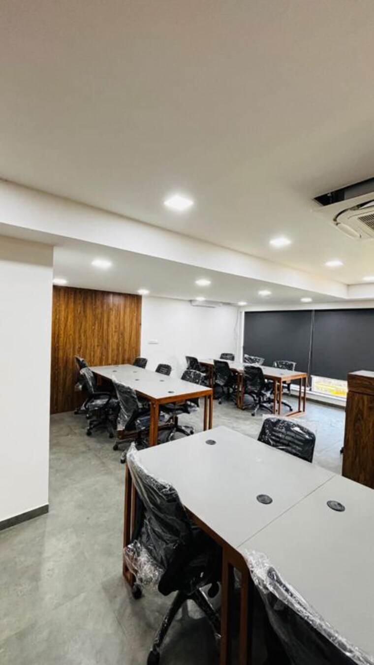 Team Area, kp-epitome Commercial Office Space 1706 Sq.Ft. In Makarba Ahmedabad 10733633