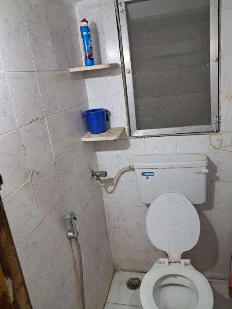 Bathroom, gokul-garden-chs 1 Bedroom 400 Sq.Ft. Apartment In Kandivali East Mumbai 10733668