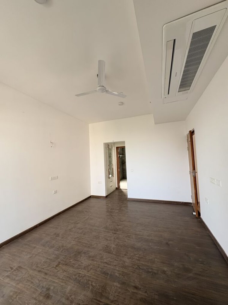 Room, ss-the-leaf 4 Bedroom 2812 Sq.Ft. Apartment In Sector 85 Gurgaon 10733669