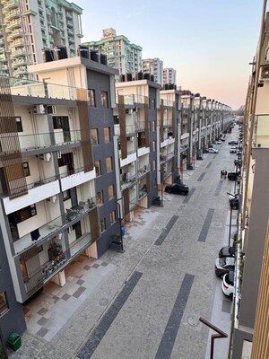 Gym in 3 BHK Apartment at Saket – for Rent