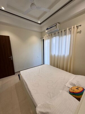 Bedroom in 3 BHK Apartment at Saket – for Rent