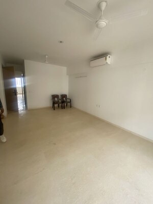 Furnished Amenities in 3.5 BHK Builder Floor at DLF Gardencity Enclave, Sector 93 – for Sale