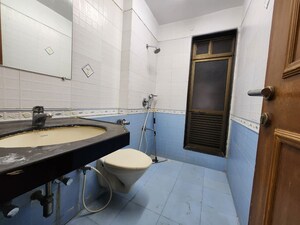 Team Area in 3 BHK Apartment at Kukreja Golf Scappe, Chembur – for Rent