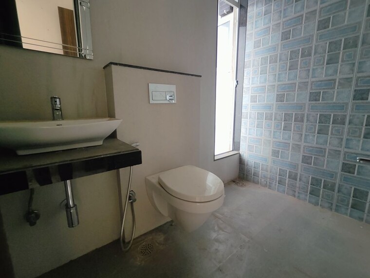 Bathroom, sheth-zuri 3 Bedroom 800 Sq.Ft. Apartment In Laxmi Nagar Thane 10733702