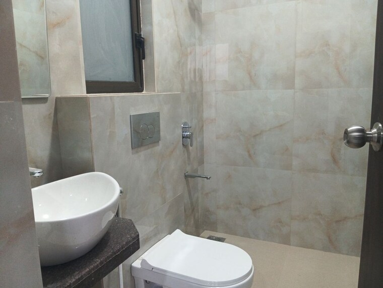 Bathroom, raymond-ten-x-habitat 2 Bedroom 595 Sq.Ft. Apartment In Pokhran Road No Two Thane 10733734