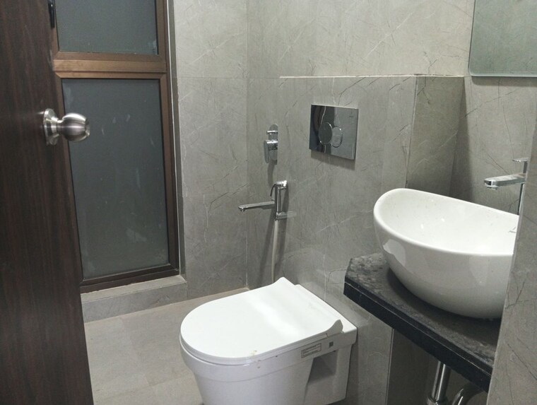 Bathroom, raymond-ten-x-habitat 2 Bedroom 595 Sq.Ft. Apartment In Pokhran Road No Two Thane 10733734