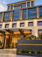 4000 Sq.Ft. Office Space in Laxmi Tower Bandra East
