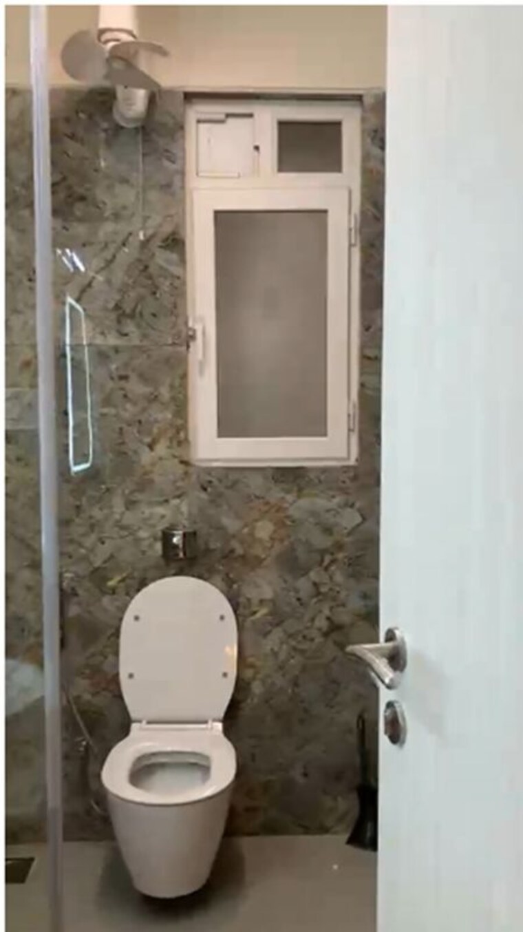Bathroom, chembur 3 Bedroom 1560 Sq.Ft. Apartment In Chembur Mumbai 10733759