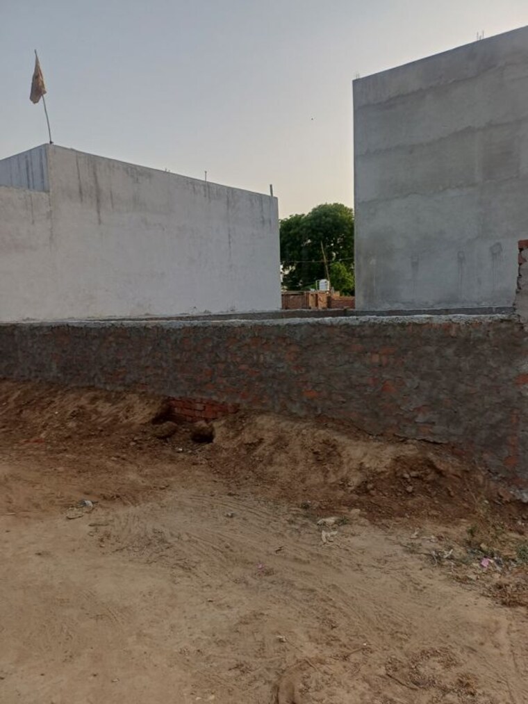Balcony, kanwara village  73 Sq.Yd. Plot In Kanwara Village Faridabad 10733810