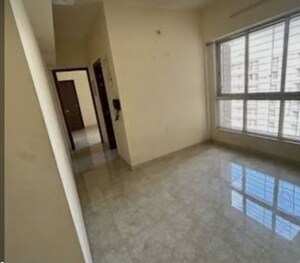 Room in 1 BHK Apartment at Lodha Amara, Kolshet Road – for Rent