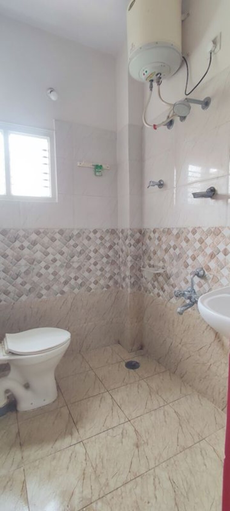 Bathroom, venugopal reddy layout 1 Bedroom 600 Sq.Ft. Builder Floor In Venugopal Reddy Layout Bangalore 10733808