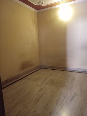 Room in 2 BHK Builder Floor at Vasundhara – for Sale