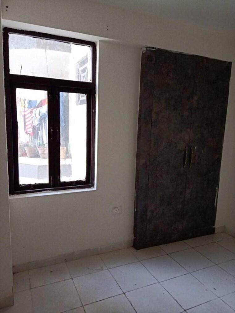 Room, amolik-heights 3 Bedroom 745 Sq.Ft. Apartment In Sector 88 Faridabad 9772164