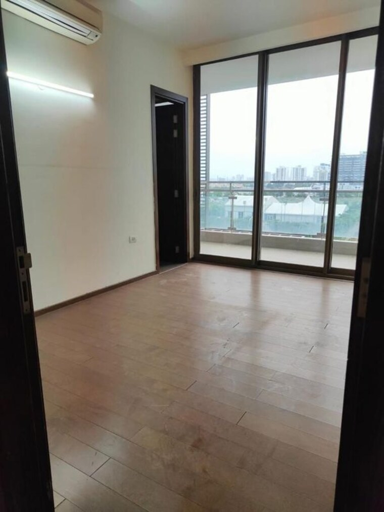 Room, m3m-golf-estate 3.5 Bedroom 3500 Sq.Ft. Apartment In Sector 65 Gurgaon 10733856