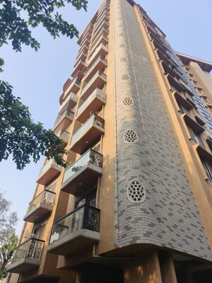 2 BHK Apartment For Sale in Sabri Building Apartment, Chembur