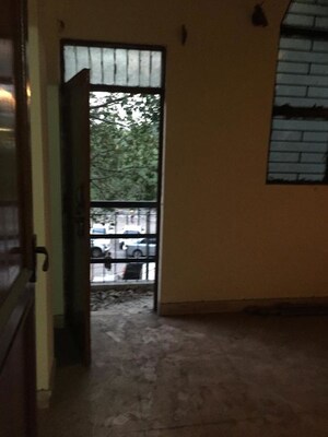 1.5 BHK Independent House For Rent in Sarita Vihar