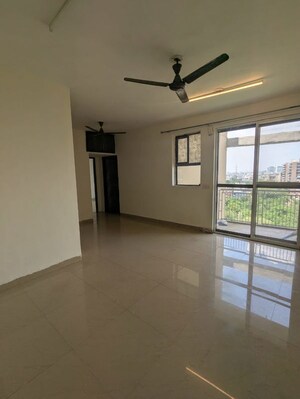 Room in 2 BHK Apartment at Unitech Uniworld Gardens 2, Sector 47 – for Rent