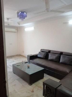 Team Area in 3 BHK Builder Floor at East Of Kailash – for Rent
