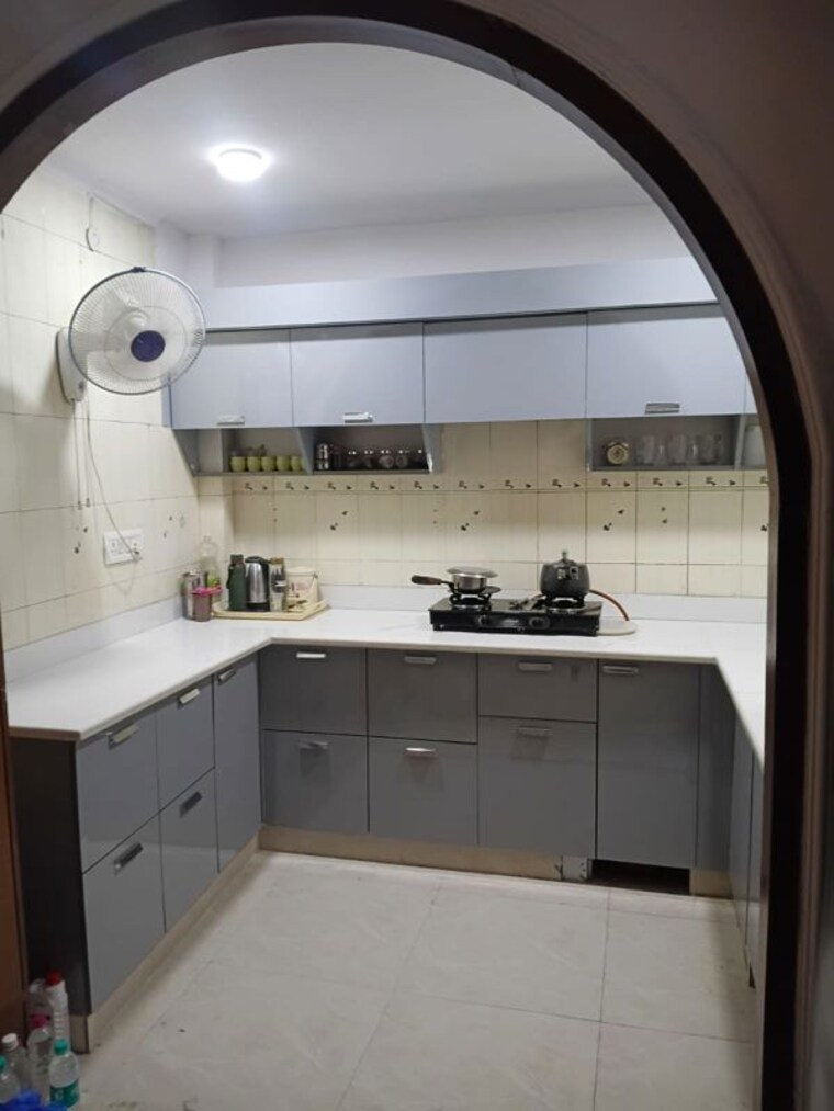 Kitchen, east of kailash 3 Bedroom 1350 Sq.Ft. Builder Floor In East Of Kailash Delhi 10733965