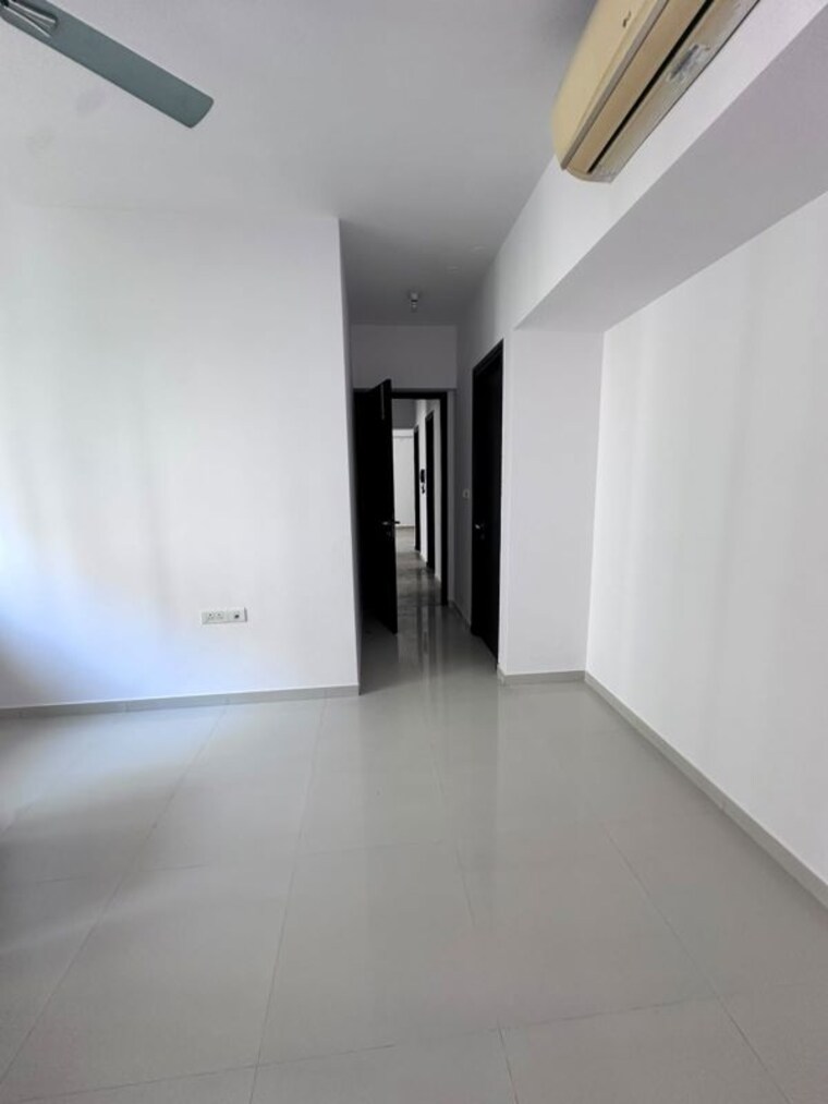 Room, lodha-splendora 2 Bedroom 720 Sq.Ft. Apartment In Ghodbunder Road Thane 10733996