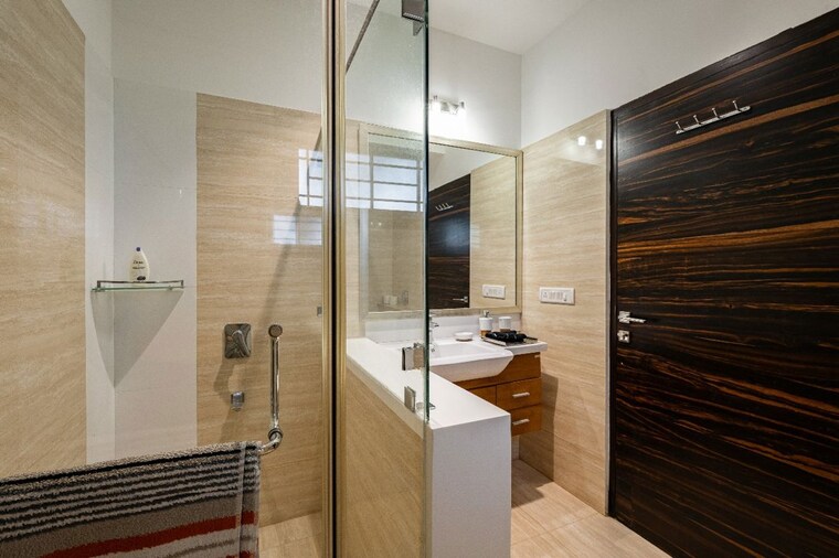 Bathroom, devanahalli 5 Bedroom 7000 Sq.Ft. Villa In Devanahalli Bangalore 10703493