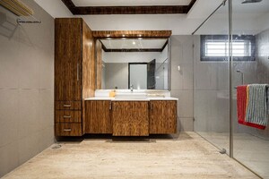 Bathroom in 5 BHK Villa at Devanahalli – for Rent