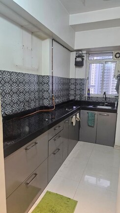 2 BHK Apartment For Rent in Lodha Amara Tower 23