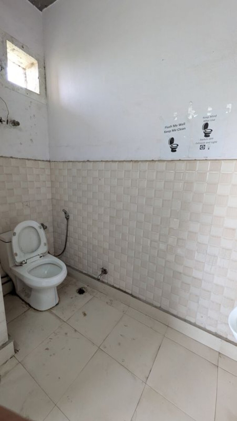 Bathroom, neb sarai 1 Bedroom 450 Sq.Ft. Builder Floor In Neb Sarai Delhi 10734054