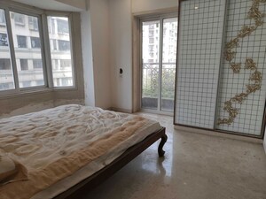 Room in 3 BHK Apartment at Gold Star Heritage Heights, Matunga East – for Sale