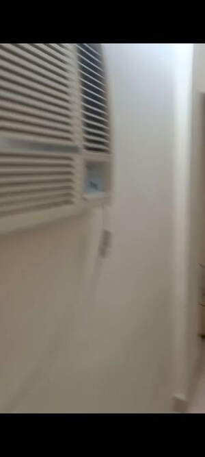 Bathroom in 1 BHK Apartment at Sanskriti Apartments Prabhadevi, Prabhadevi – for Rent
