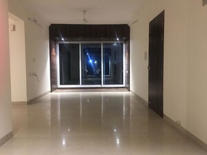 Room in 3 BHK Apartment at Hubtown Heaven, Matunga – for Sale