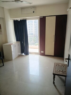 Furnished Amenities in 3 BHK Apartment at Nirala World Estate I, Tech Zone 4 Greater Noida – for Rent