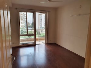 Room in 3 BHK Apartment at GPL Eden Heights, Sector 70 – for Rent